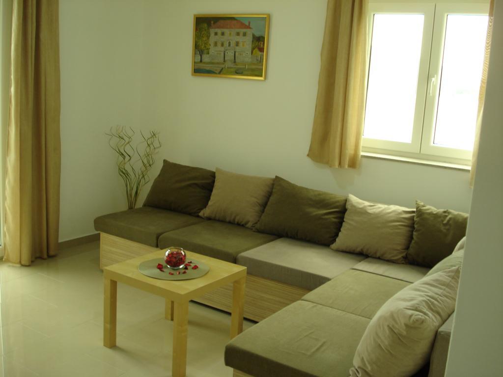 Apartments Villa Danilovic 헤르섹 객실 사진